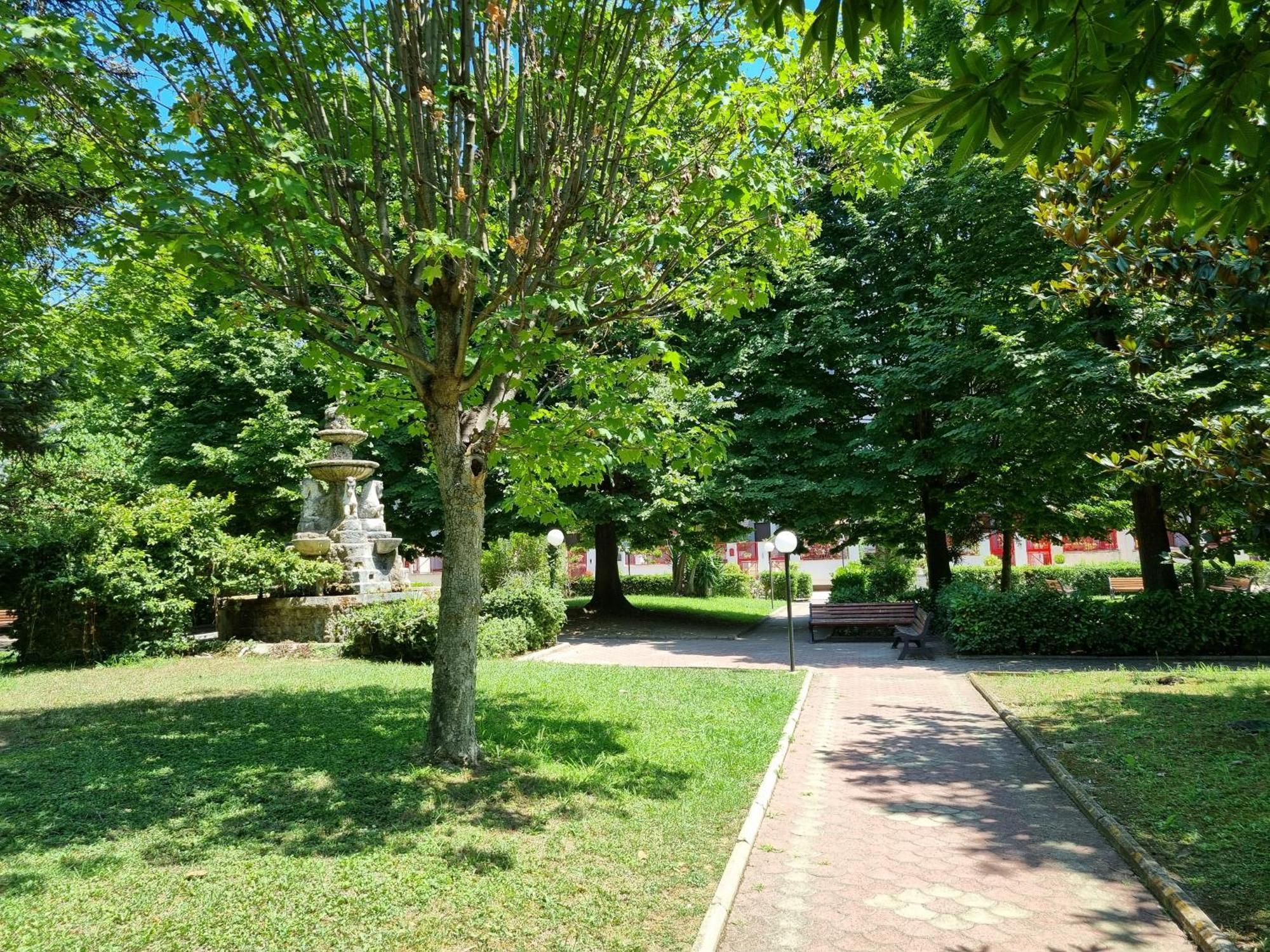 Intero Appartamento Con Giardino E Parcheggio Rome Luaran gambar